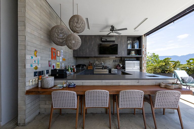 Casa contemporânea a 5 minutos do YTC Ilhabela