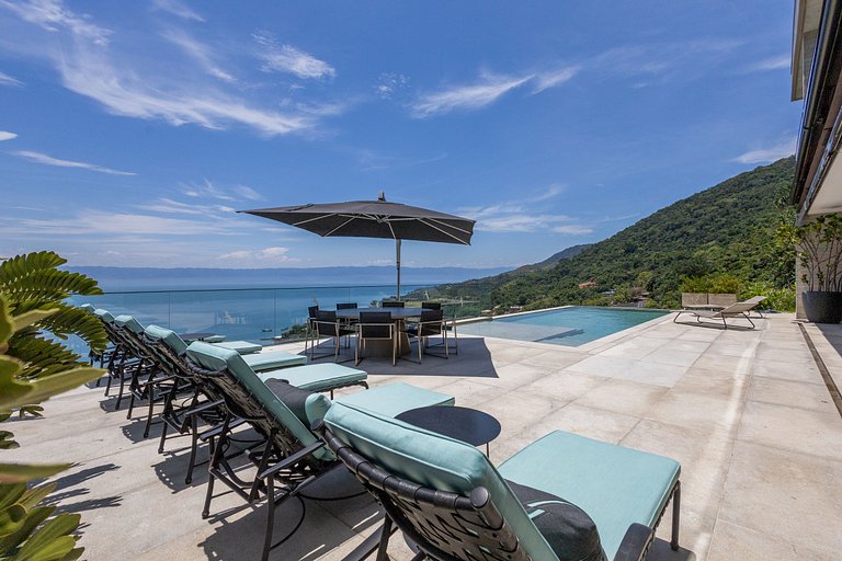 Casa contemporênea a 5 minutos do YTC Ilhabela