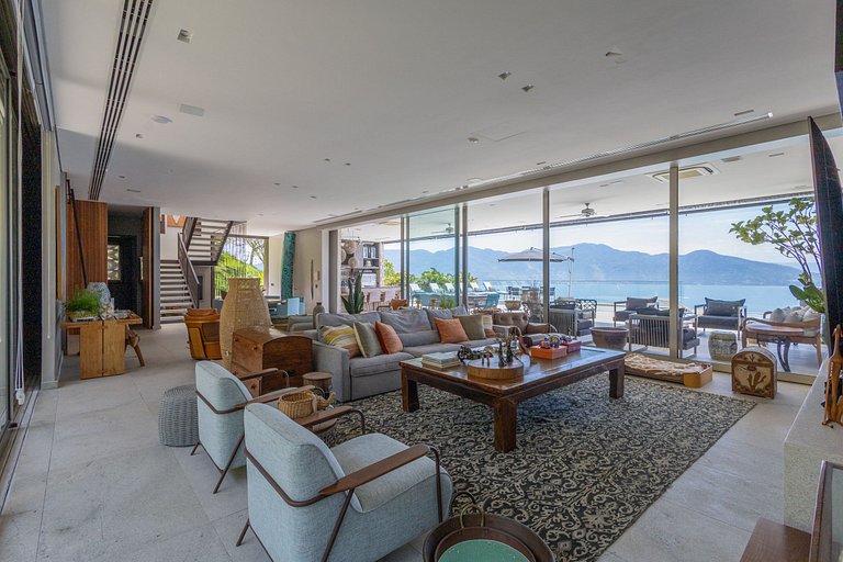 Casa contemporênea a 5 minutos do YTC Ilhabela