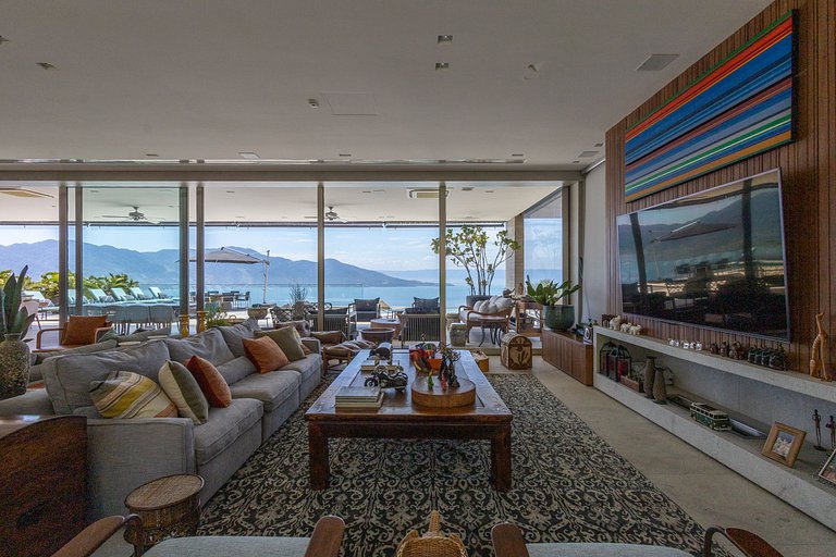 Casa contemporânea a 5 minutos do YTC Ilhabela