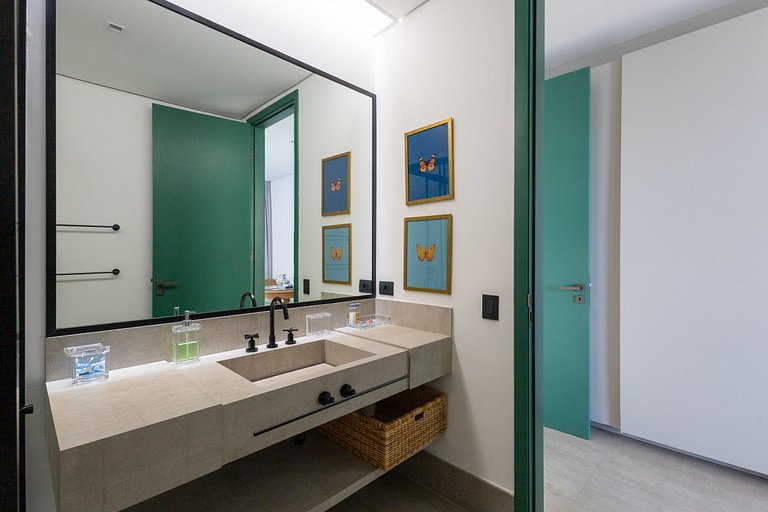 Casa contemporânea a 5 minutos do YTC Ilhabela