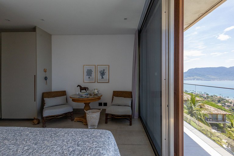 Casa contemporânea a 5 minutos do YTC Ilhabela