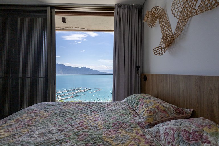 Casa contemporânea a 5 minutos do YTC Ilhabela