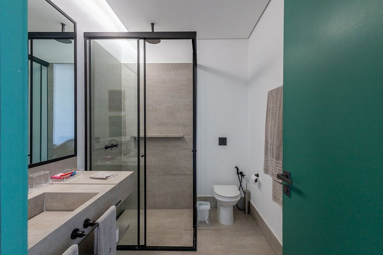 Casa contemporênea a 5 minutos do YTC Ilhabela