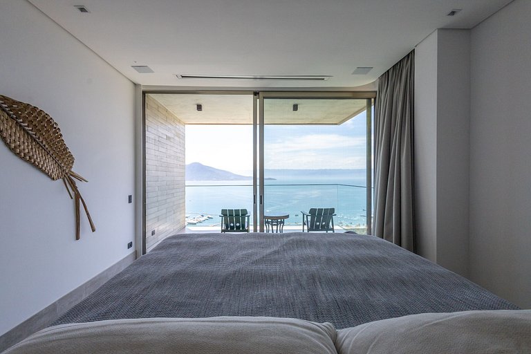 Casa contemporânea a 5 minutos do YTC Ilhabela