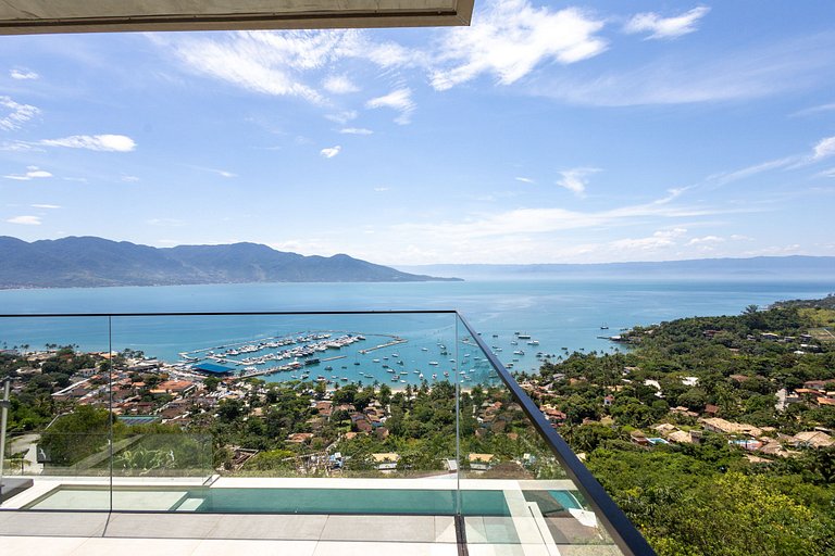 Casa contemporênea a 5 minutos do YTC Ilhabela