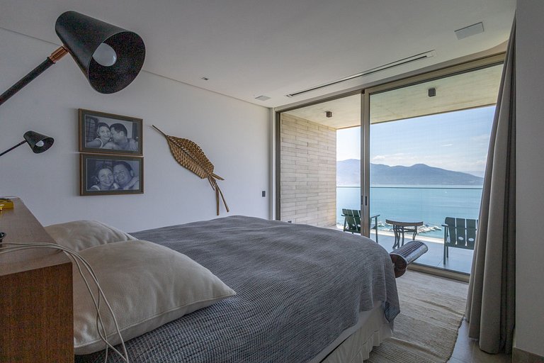 Casa contemporênea a 5 minutos do YTC Ilhabela