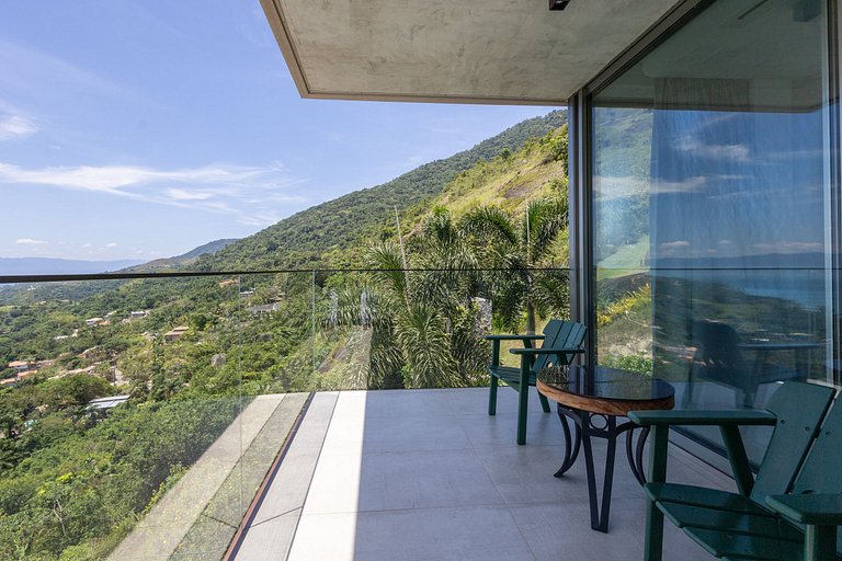 Casa contemporênea a 5 minutos do YTC Ilhabela