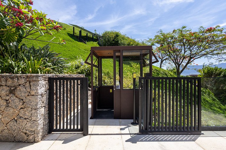 Casa contemporênea a 5 minutos do YTC Ilhabela