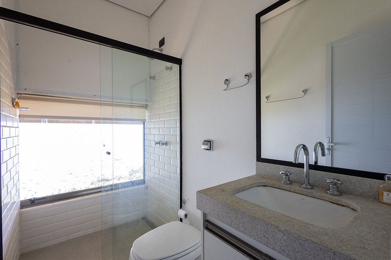 Casa contemporênea a 5 minutos do YTC Ilhabela