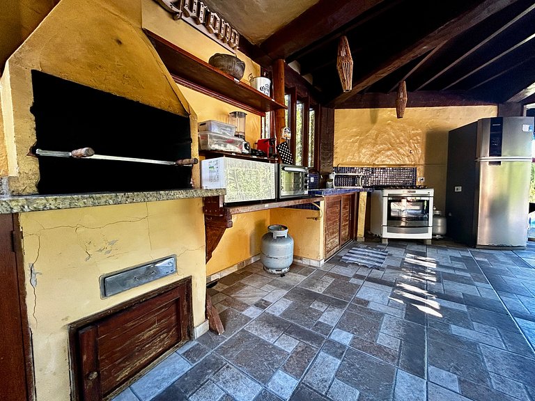 SPA, churrasqueira, piscina, condomínio beira-mar