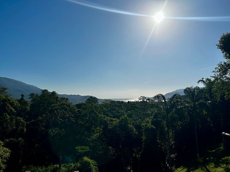 Refúgio em Ilhabela, com vista para mar e montanha