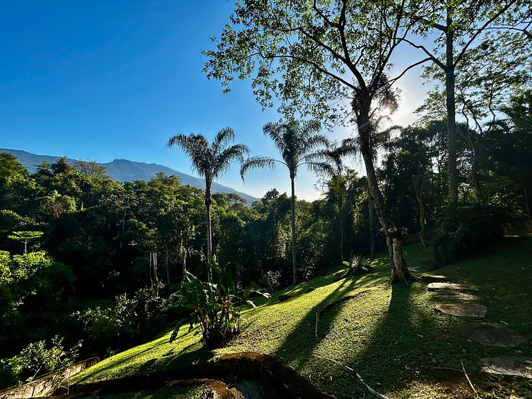 Refúgio em Ilhabela, com vista para mar e montanha