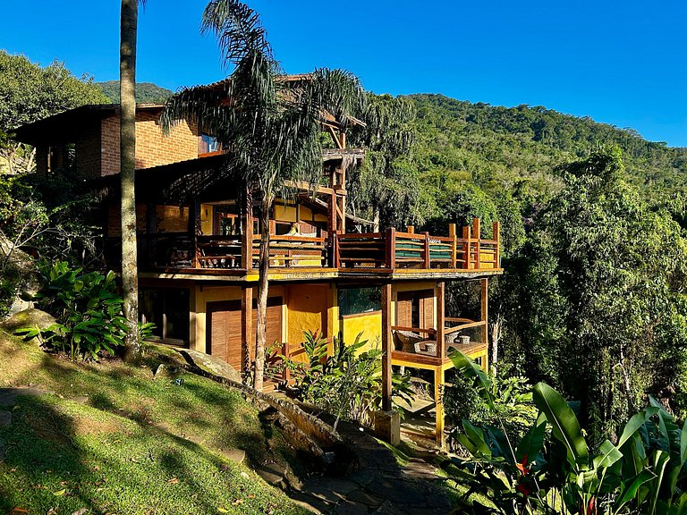 Refúgio em Ilhabela, com vista para mar e montanha