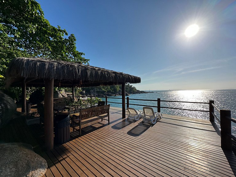 Um paraíso em condomínio à beira-mar na Ponta da Sela – Sul