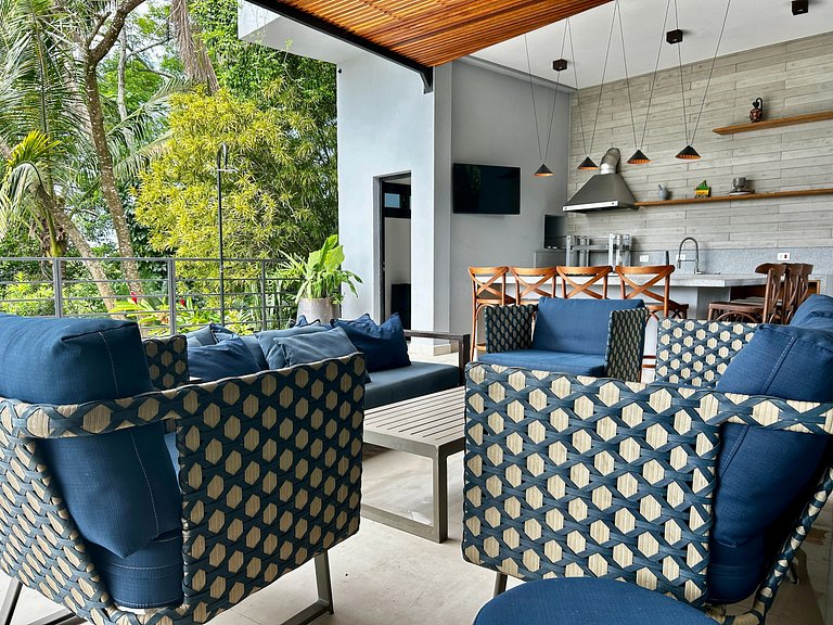 Experiência mar, montanha, piscina e churrasqueira