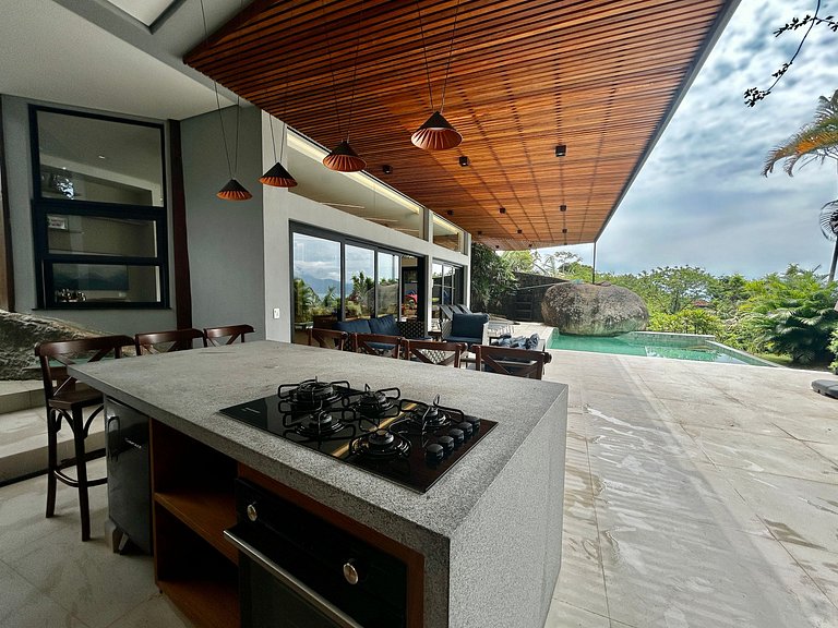 Experiência mar, montanha, piscina e churrasqueira