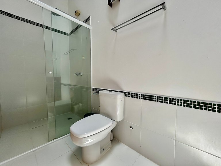 Experiência mar, montanha, piscina e churrasqueira