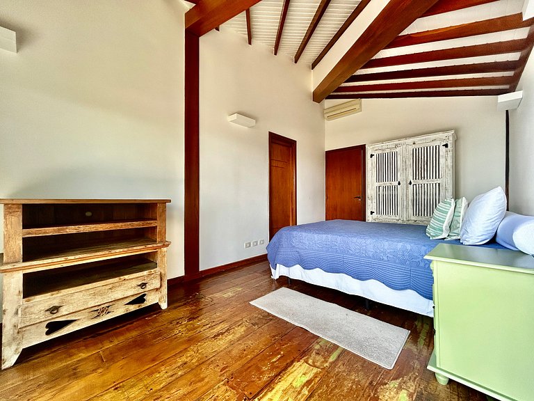 Experiência mar, montanha, piscina e churrasqueira