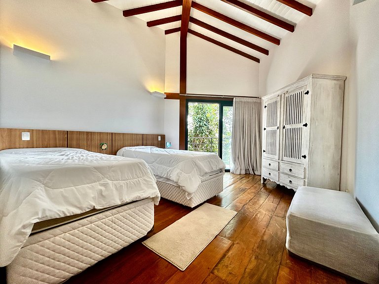 Experiência mar, montanha, piscina e churrasqueira