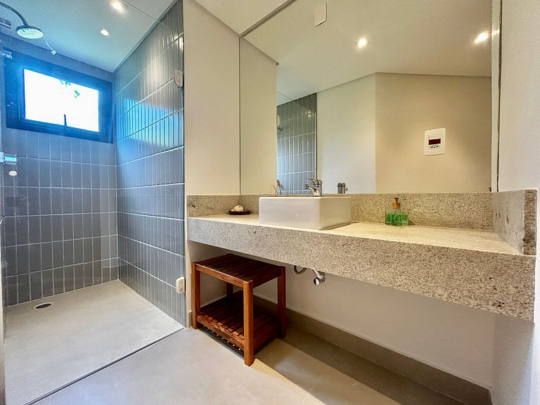 Experiência mar, montanha, piscina e churrasqueira