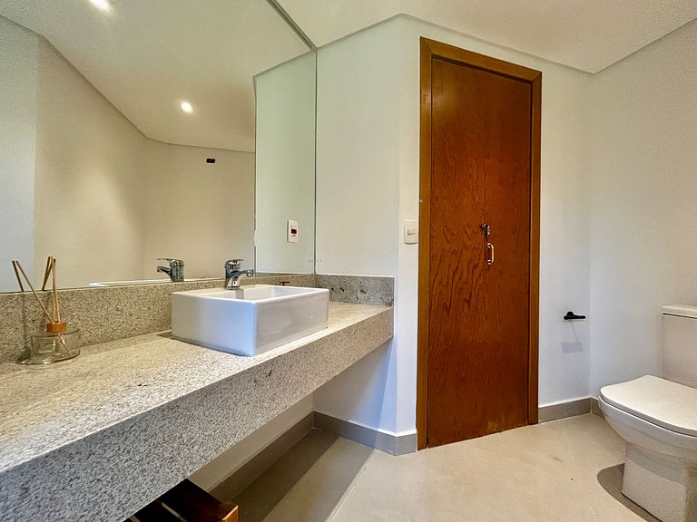 Experiência mar, montanha, piscina e churrasqueira