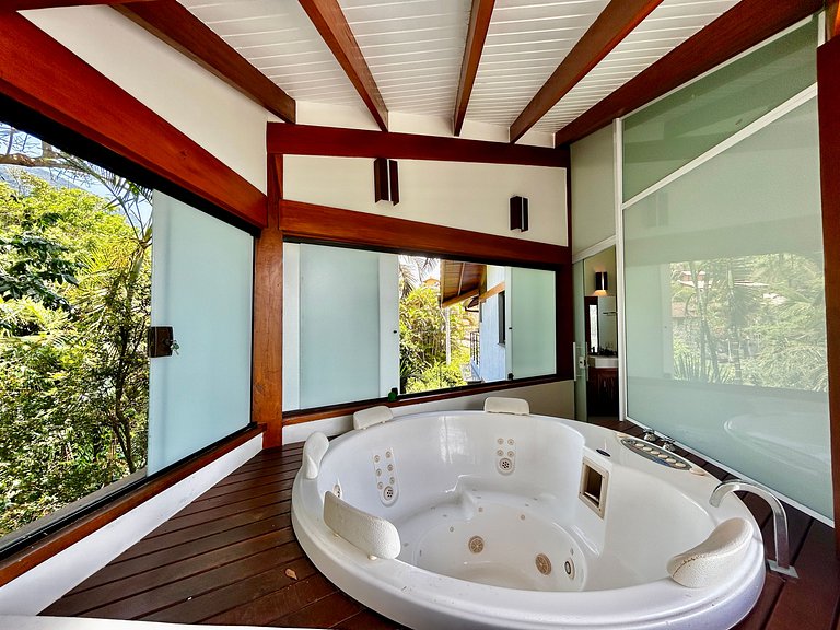 Experiência mar, montanha, piscina e churrasqueira