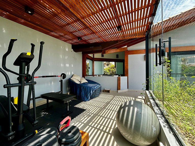 Experiência mar, montanha, piscina e churrasqueira