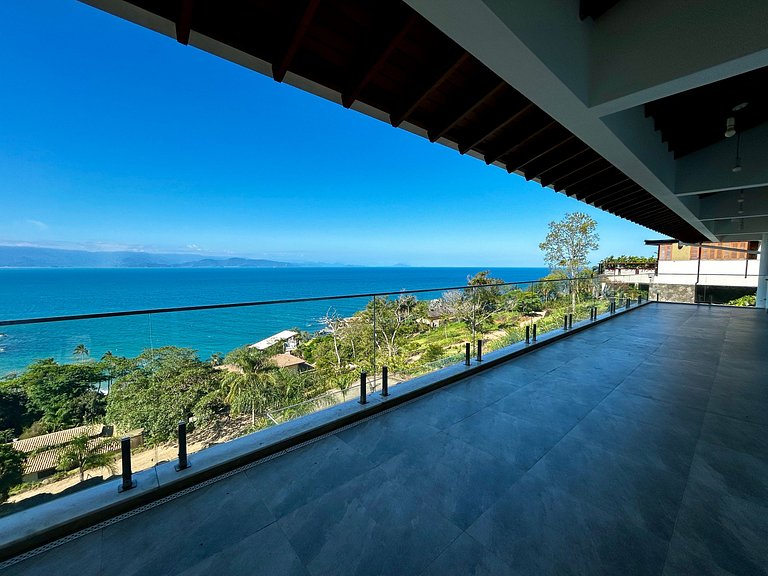 Casa contemporênea, piscina aquecida e bela vista