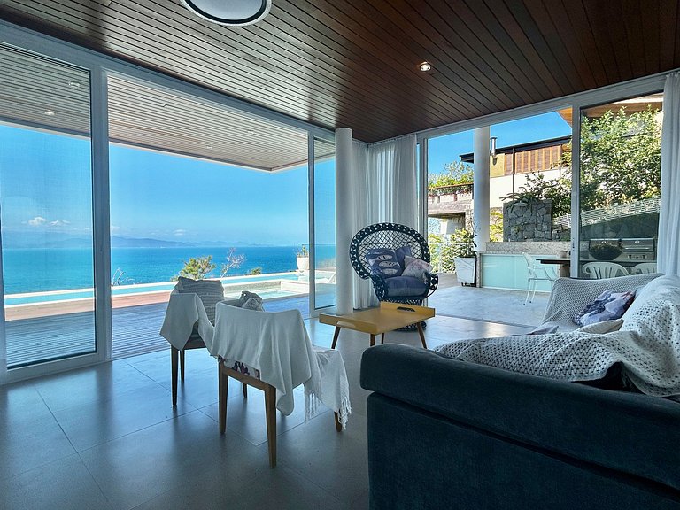 Casa contemporênea, piscina aquecida e bela vista