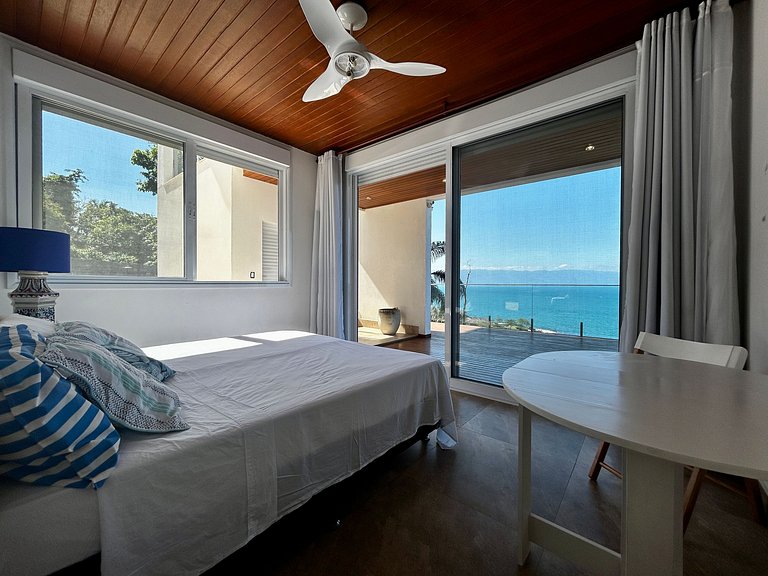 Casa contemporânea, piscina aquecida e bela vista