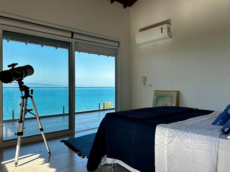 Casa contemporânea, piscina aquecida e bela vista