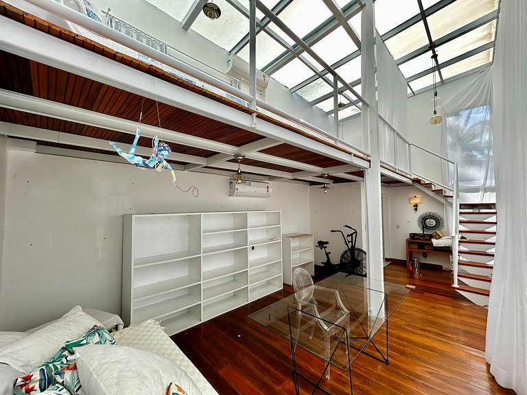 Casa contemporênea, piscina aquecida e bela vista