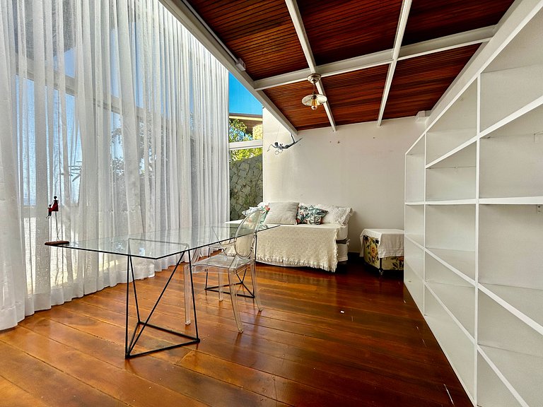 Casa contemporênea, piscina aquecida e bela vista