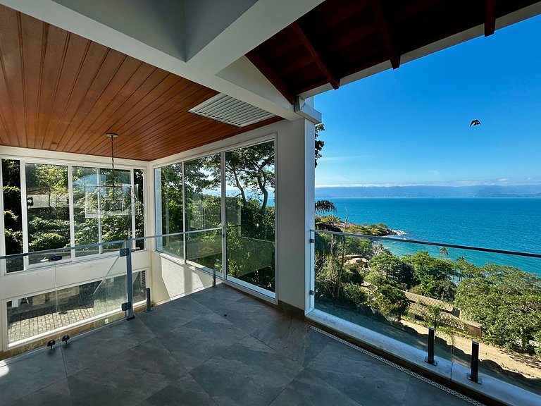 Casa contemporênea, piscina aquecida e bela vista