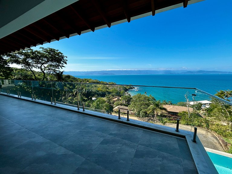 Casa contemporênea, piscina aquecida e bela vista