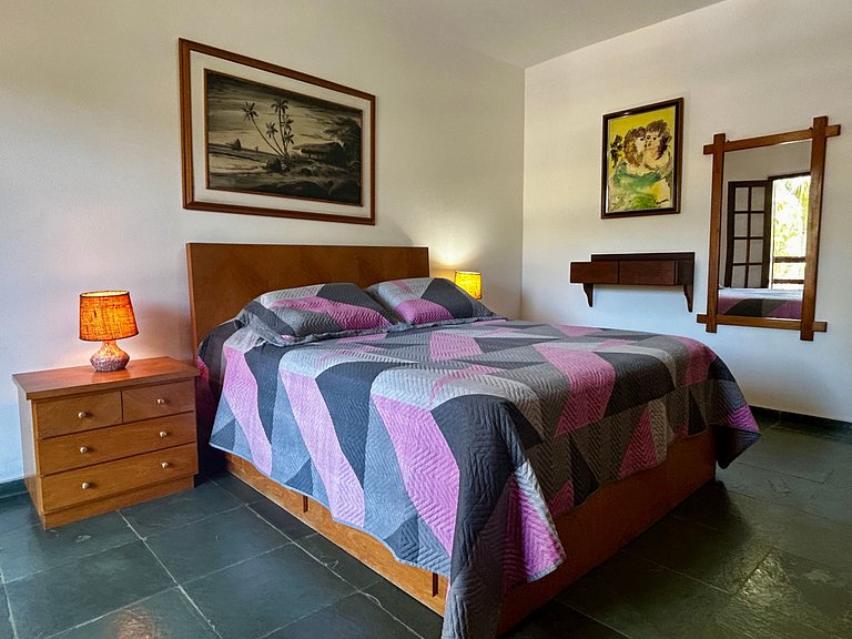 Casa a 30m da praia , piscina e churrasqueira