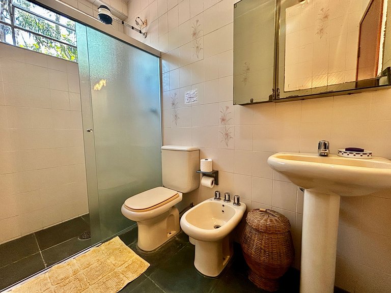 Casa a 30m da praia , piscina e churrasqueira