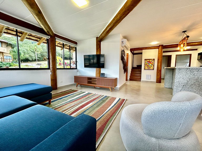 Casa em condomínio, espaço gourmet e piscina