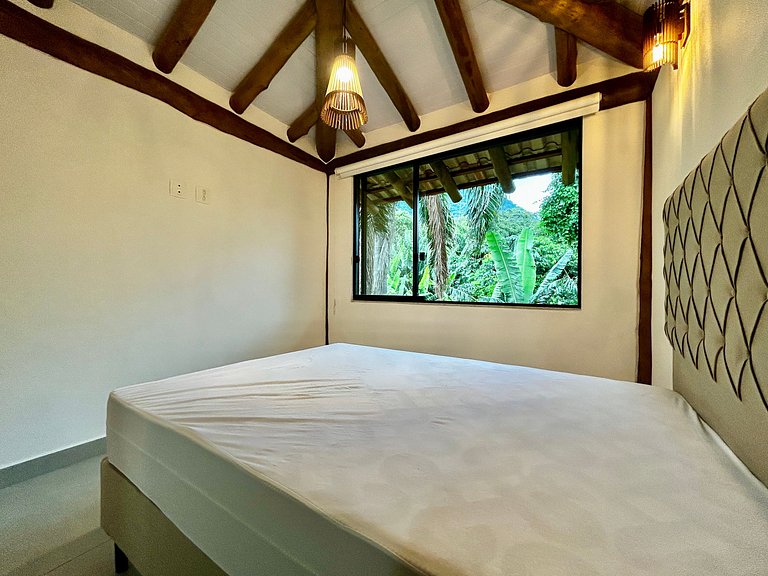 Casa em condomínio, espaço gourmet e piscina