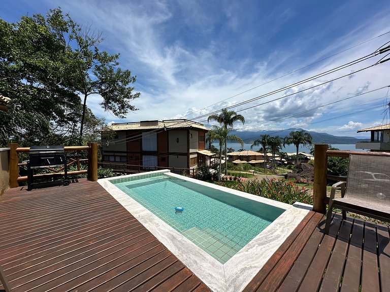 Piscina, vista, espaço gourmet em condomínio