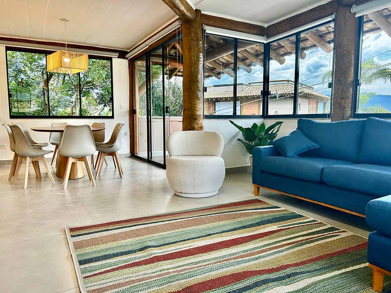 Piscina, vista, espaço gourmet em condomínio