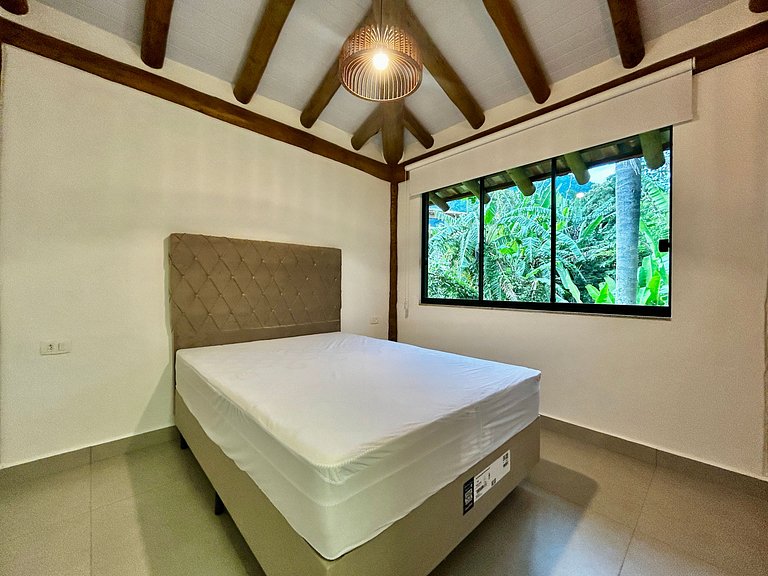 Piscina, vista, espaço gourmet em condomínio