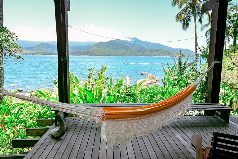 Casa pé na areia, piscina e conexão com a natureza