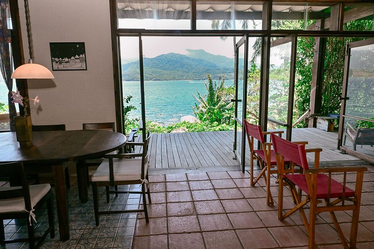 Casa pé na areia, piscina e conexão com a natureza