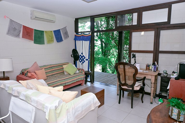 Casa pé na areia, piscina e conexão com a natureza