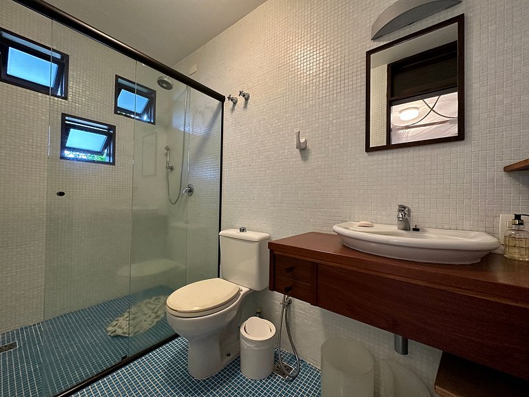 Casa pé na areia, piscina e conexão com a natureza