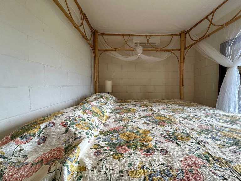 Casa pé na areia, piscina e conexão com a natureza