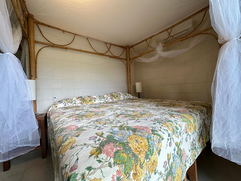 Casa pé na areia, piscina e conexão com a natureza