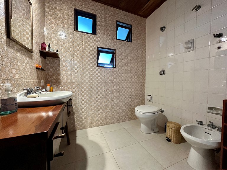 Casa pé na areia, piscina e conexão com a natureza